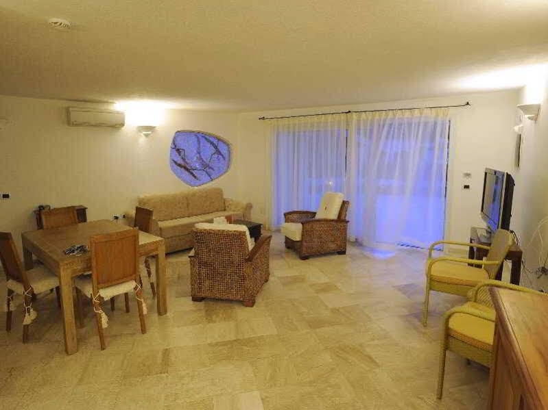 Residence Living Poltu Quatu Arzachena Εξωτερικό φωτογραφία